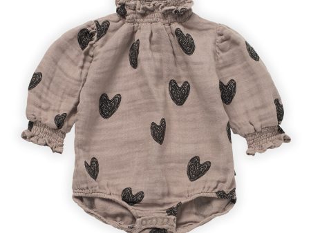 SPROET & SPROUT MUD HEART PRINT ROMPER on Sale